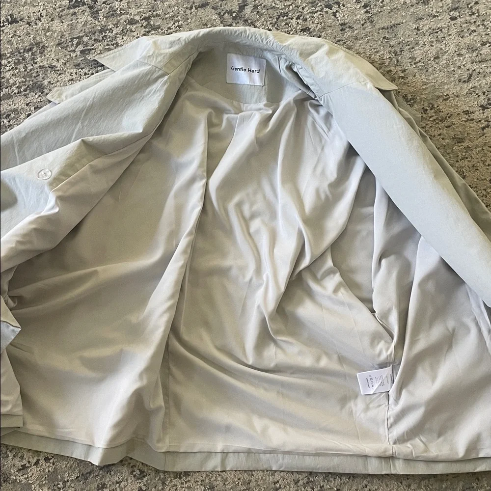 Gentle Herd Double Breasted Short Trench Coat - Picture 11 of 12